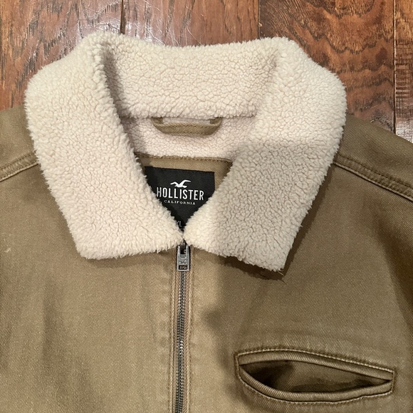 Hollister Trucker Jacket Sherpa Lined Collar - Picture 2 of 5
